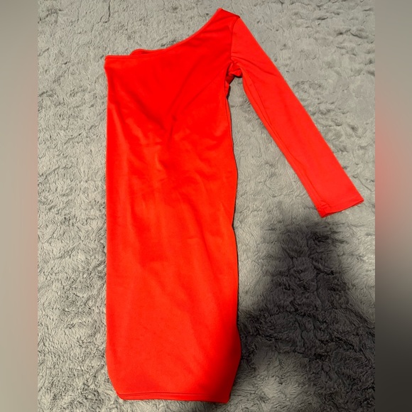 One Shoulder Ruched Bodycon Dress - Picture 3 of 3